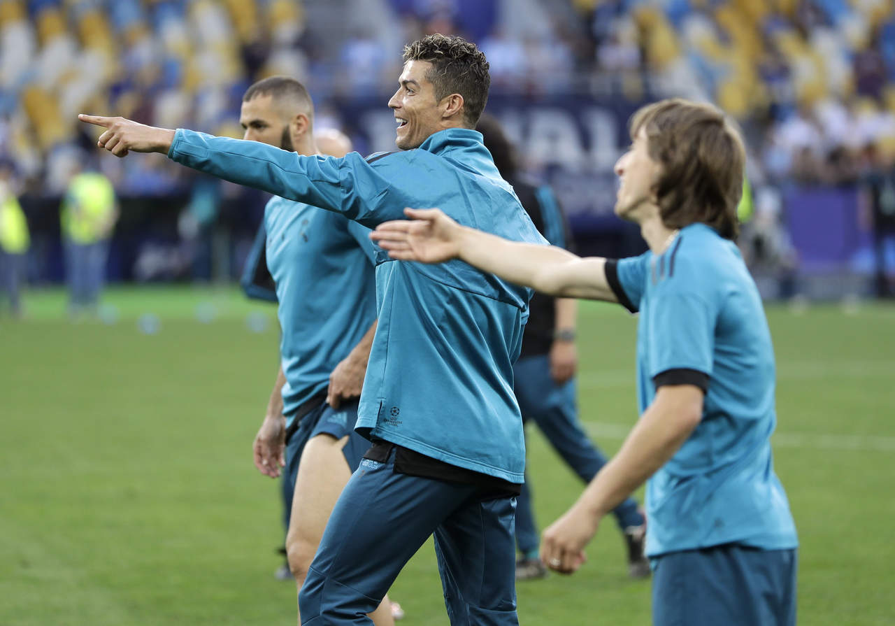 Gran gesto de Cristiano Ronaldo tras golpear a un camarógrafo. Noticias en tiempo real