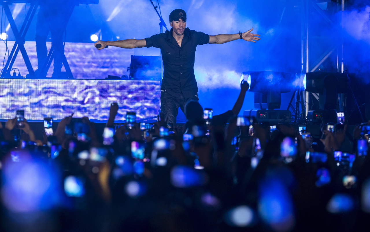Enrique Iglesias da el concierto latino más multitudinario de Israel