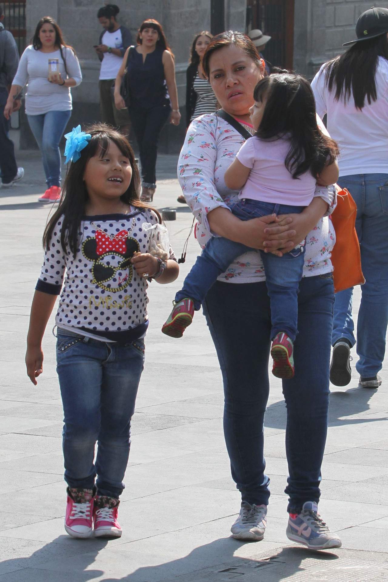 Hay más hogares con jefas de familia en México: Inegi. Noticias en tiempo real