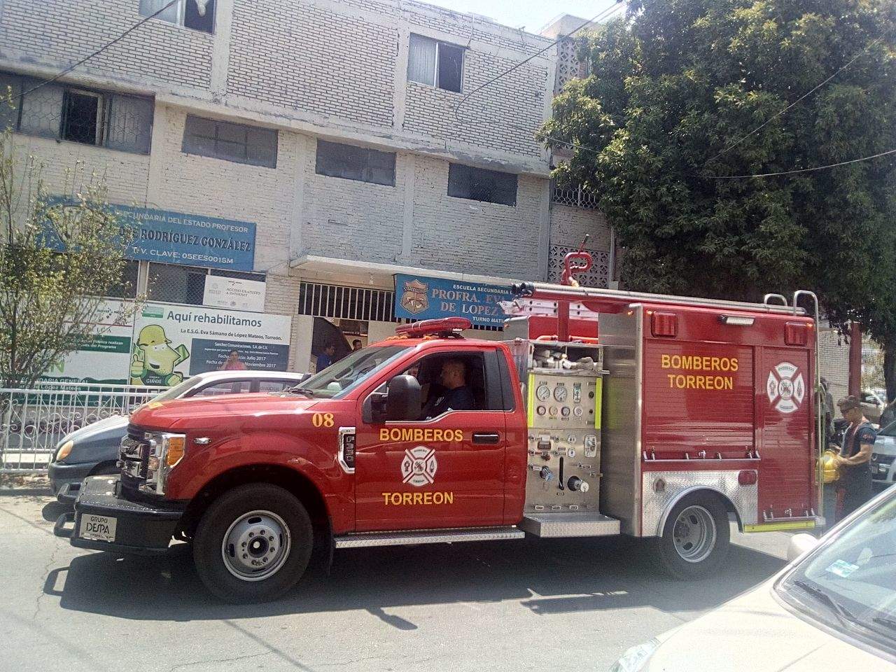 Corto circuito provoca conato de incendio en secundaria de Torreón. Noticias en tiempo real