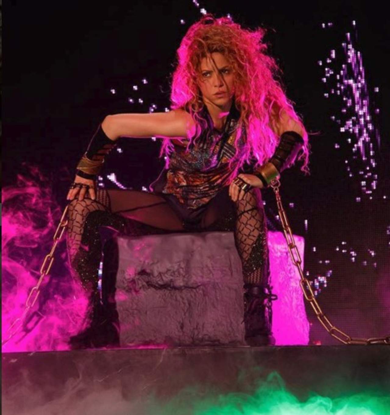 Shakira inició su gira ante más de 20 mil personas. Noticias en tiempo real