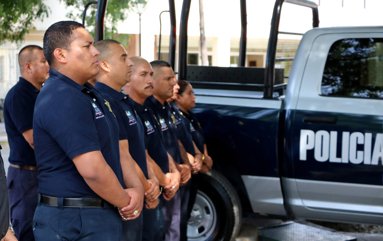 Entrega Riquelme tres patrullas para seguridad pública de Nava. Noticias en tiempo real