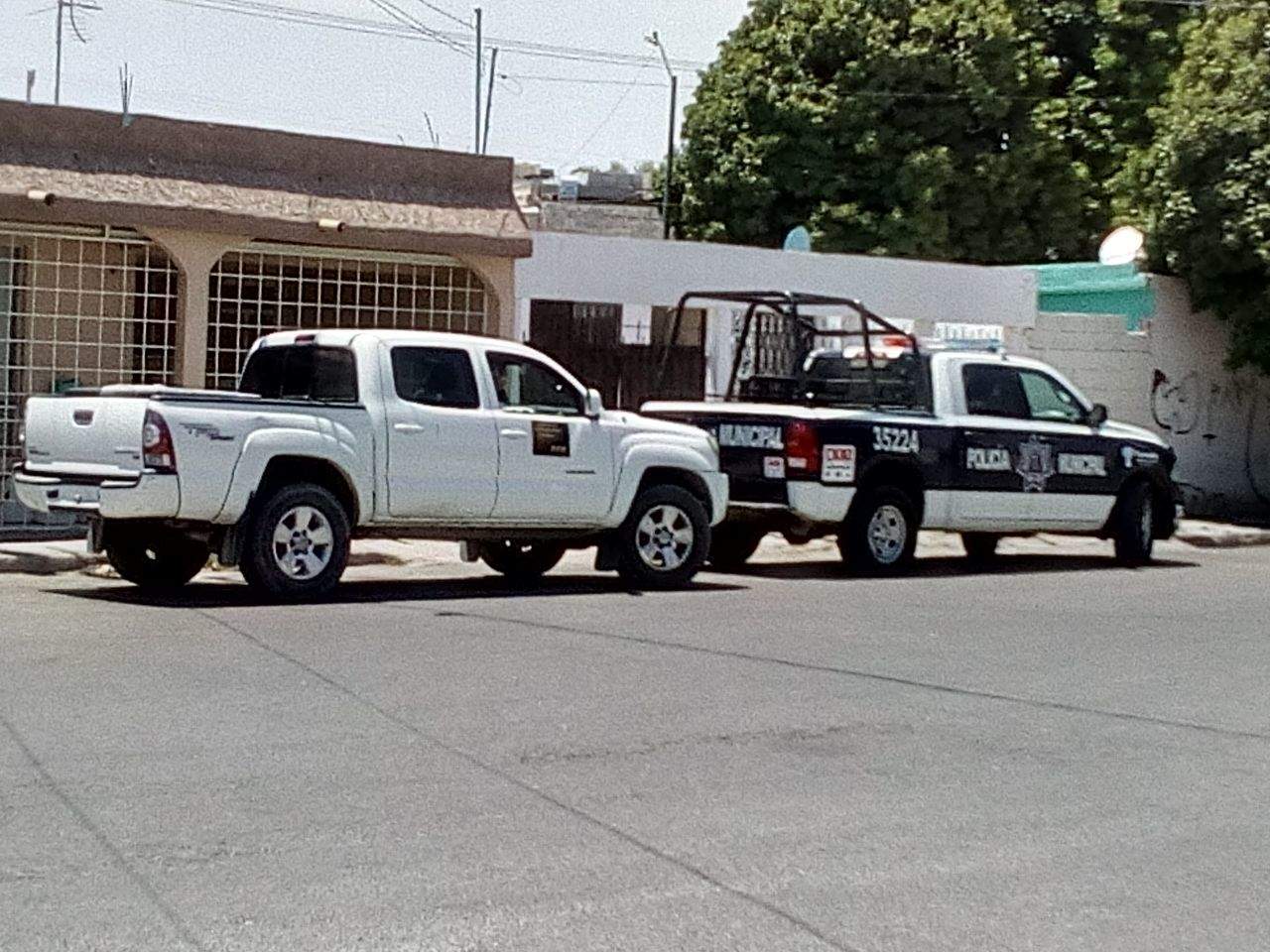 Despojan hombres armados de su camioneta a una persona en colonia El Tajito. Noticias en tiempo real