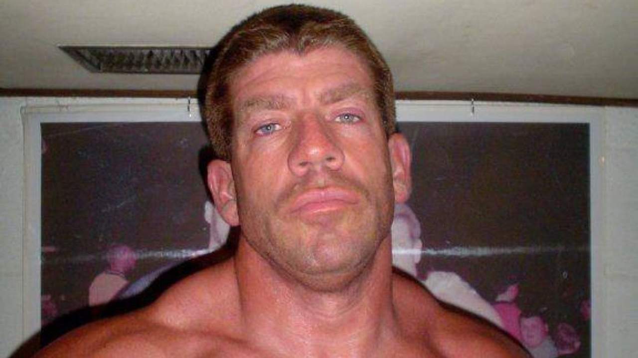 Exluchador de la WWE mata a su esposa y se suicida. Noticias en tiempo real
