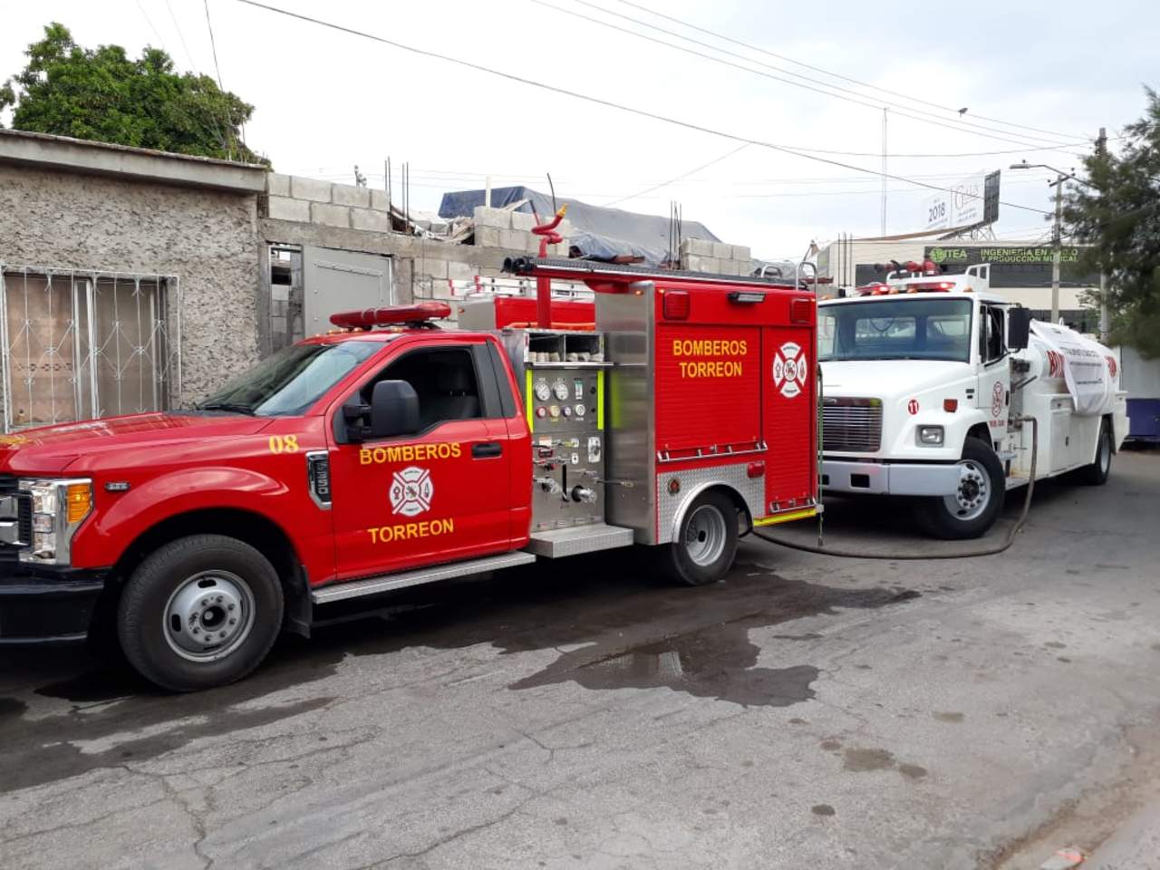Se registra incendio en negocio de pollos en Torreón. Noticias en tiempo real