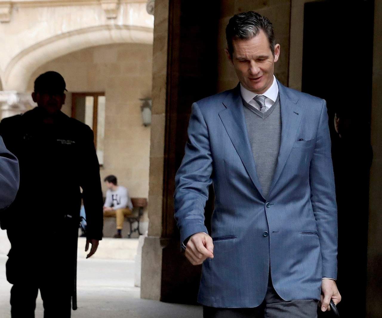 Condenan a casi seis años de prisión a cuñado de rey de España. Noticias en tiempo real