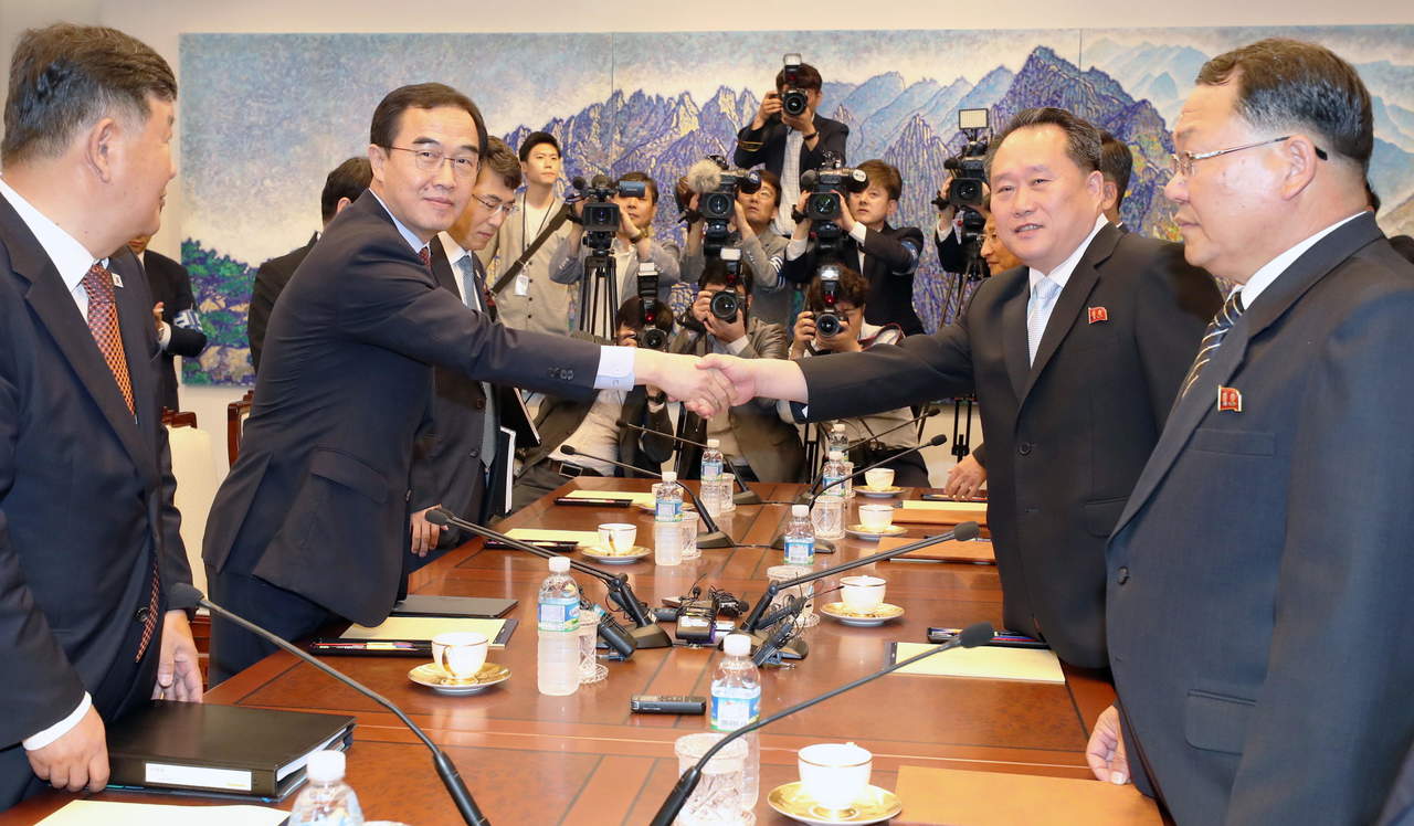 Coreas celebran primer diálogo militar de alto nivel desde 2007. Noticias en tiempo real