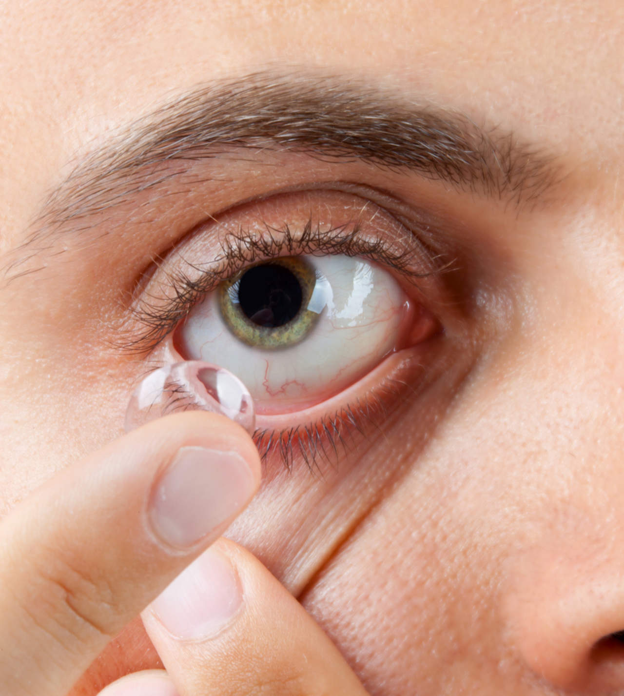 Tecnología permite que lentes de contacto resuelvan problemas visuales. Noticias en tiempo real