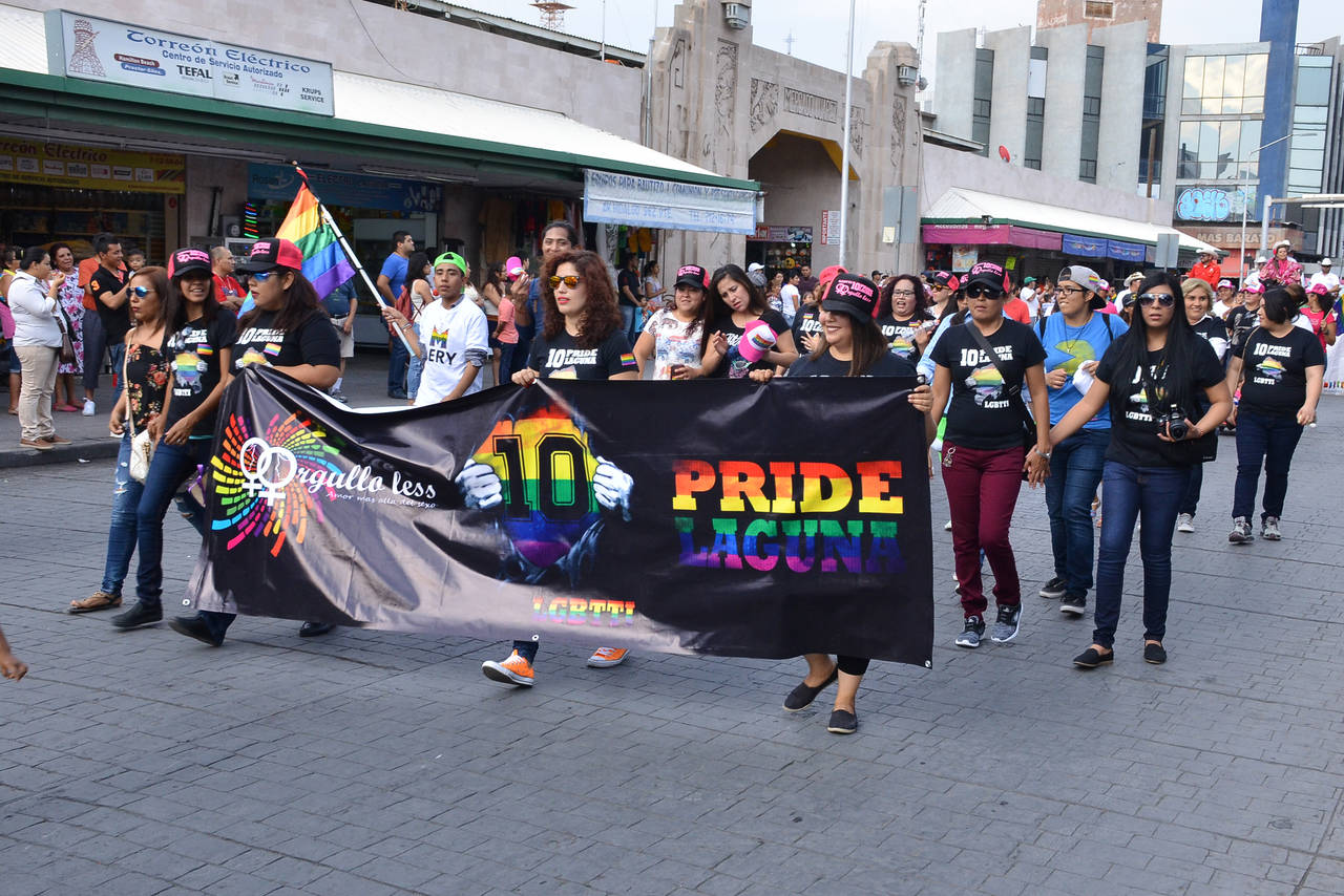 Resultado de imagen para marcha orgullo gay en torreon