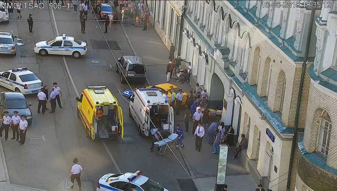 Taxi arrolla a peatones en Moscú; habría víctimas mexicanas. Noticias en tiempo real