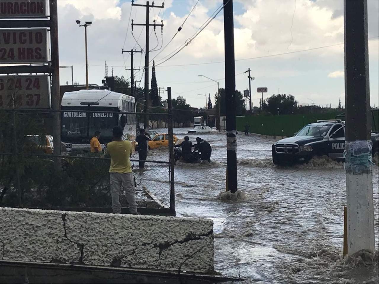 Lluvia provoca inundaciones en Saltillo. Noticias en tiempo real