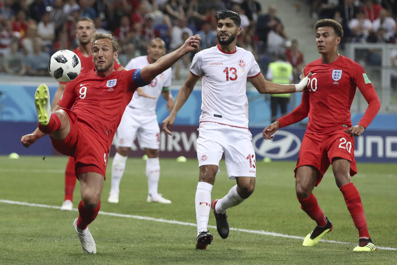 Inglaterra saca sufrida victoria ante Túnez. Noticias en tiempo real