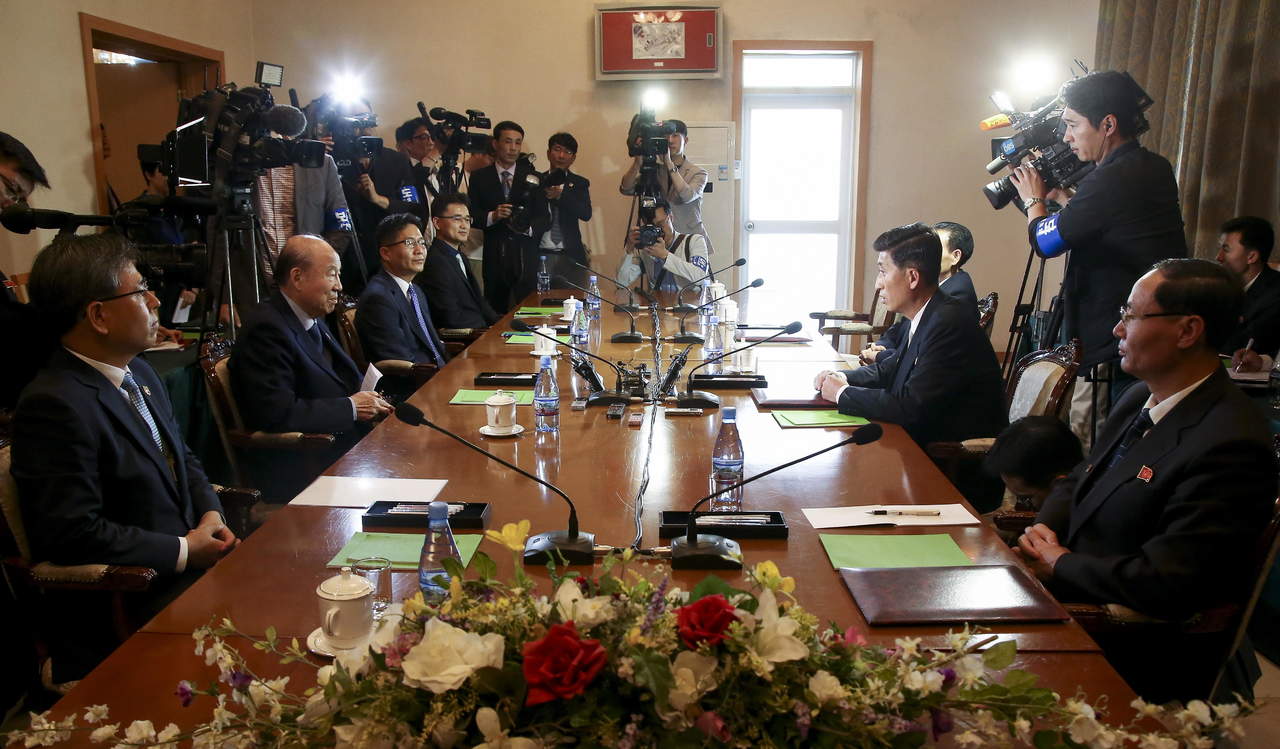 Coreas negocian un encuentro de familias separadas por la guerra. Noticias en tiempo real