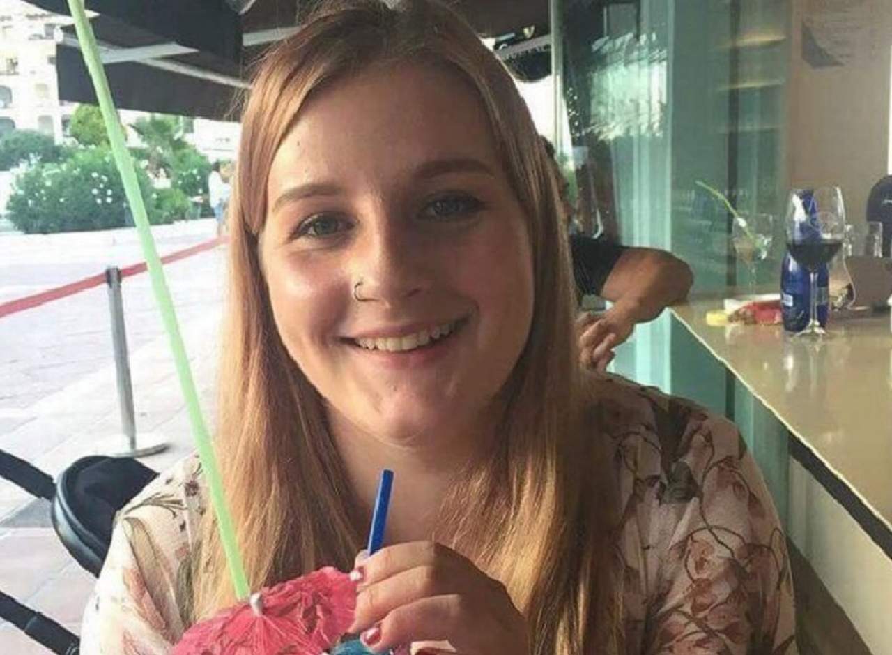 Joven se suicida tras ser expulsada de la universidad. Noticias en tiempo real