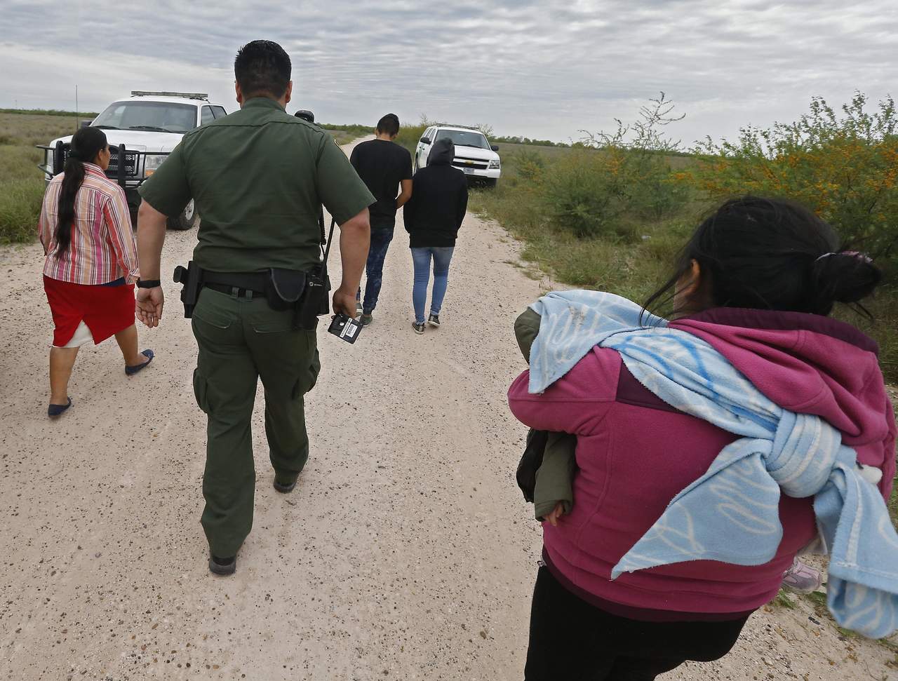 Detienen a 57 indocumentados en la frontera. Noticias en tiempo real