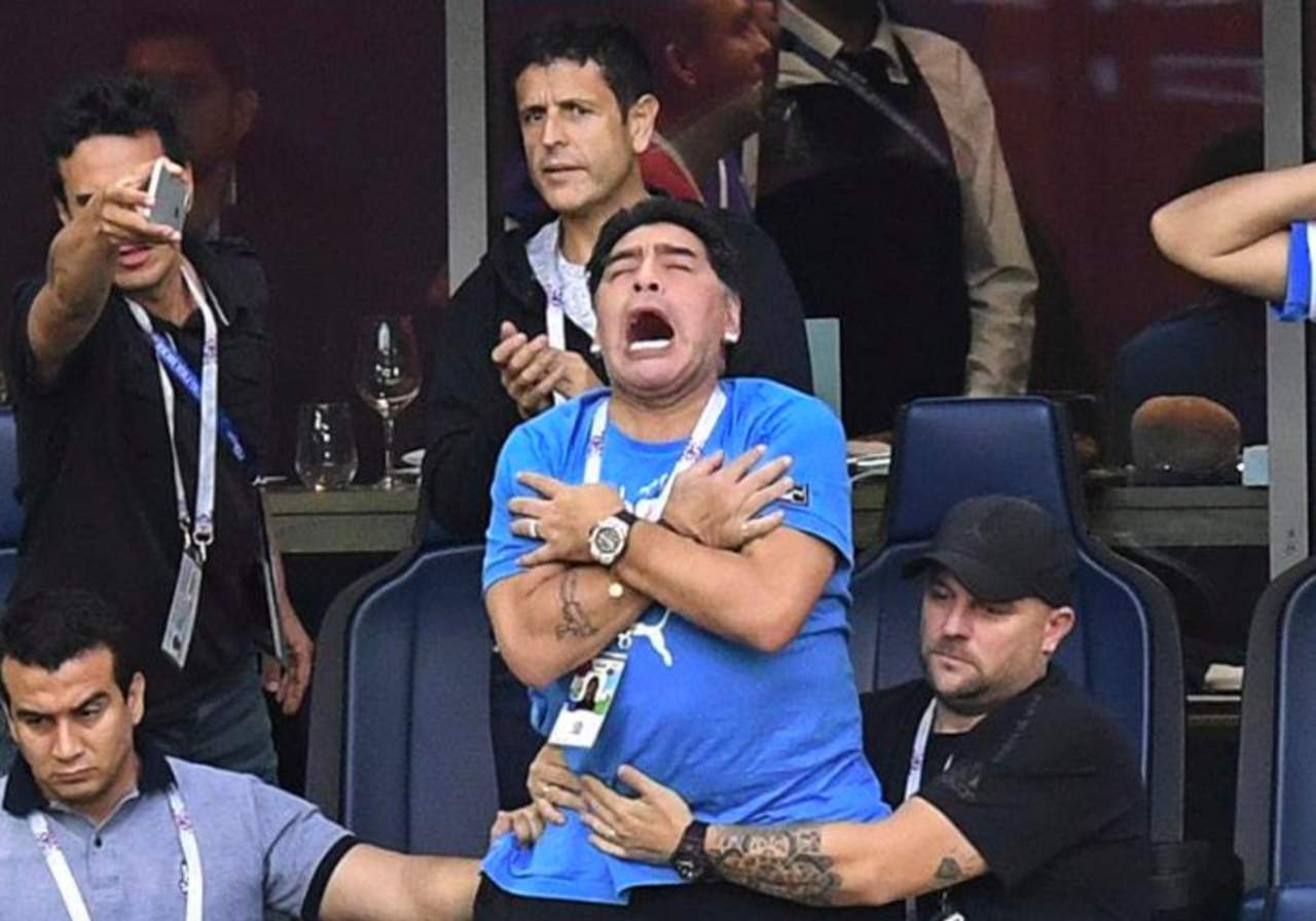 Maradona protagoniza los memes de la clasificación. Noticias en tiempo real