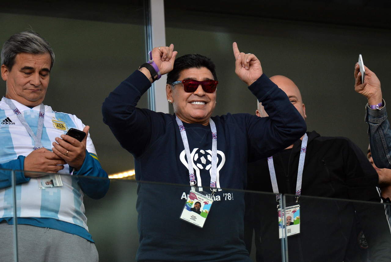 Hija de Maradona niega el rumor de la muerte de su padre. Noticias en tiempo real