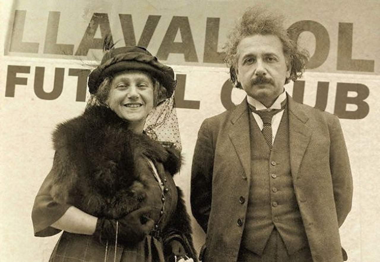 Carta de Einstein y su pareja durante el asedio nazi llega a los 25,000 dólares. Noticias en tiempo real