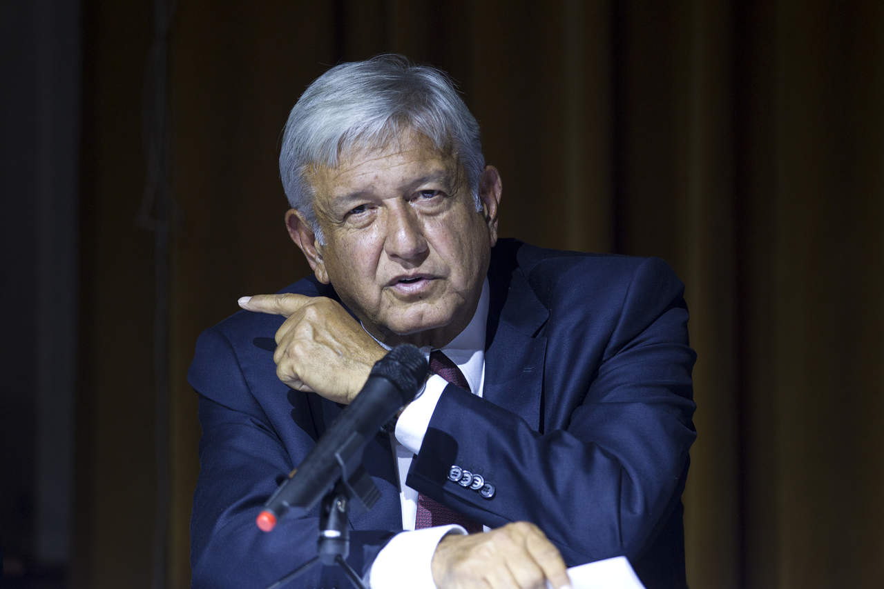 Consultará López Obrador perfiles a secretarías de Defensa y Marina. Noticias en tiempo real