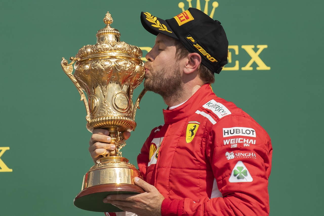 Vettel conquista la Gran Bretaña. Noticias en tiempo real