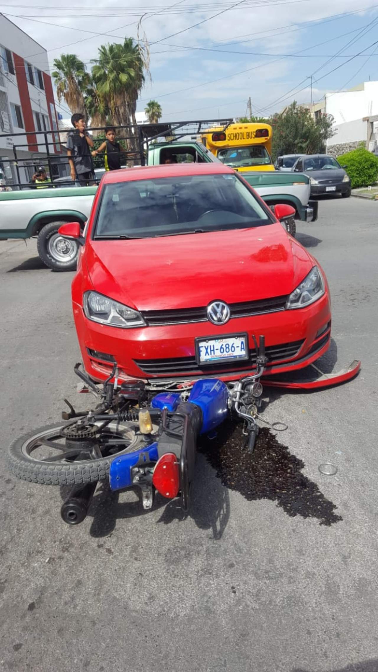 Motociclista es impactado por vehículo en Gómez Palacio. Noticias en tiempo real