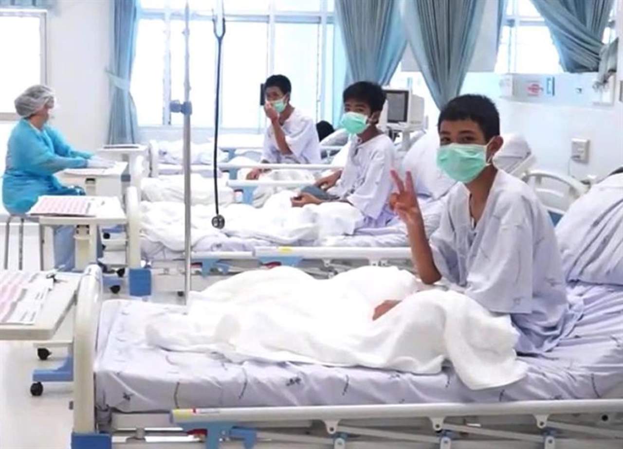Difunden primer video de niños rescatados en el hospital de Tailandia. Noticias en tiempo real