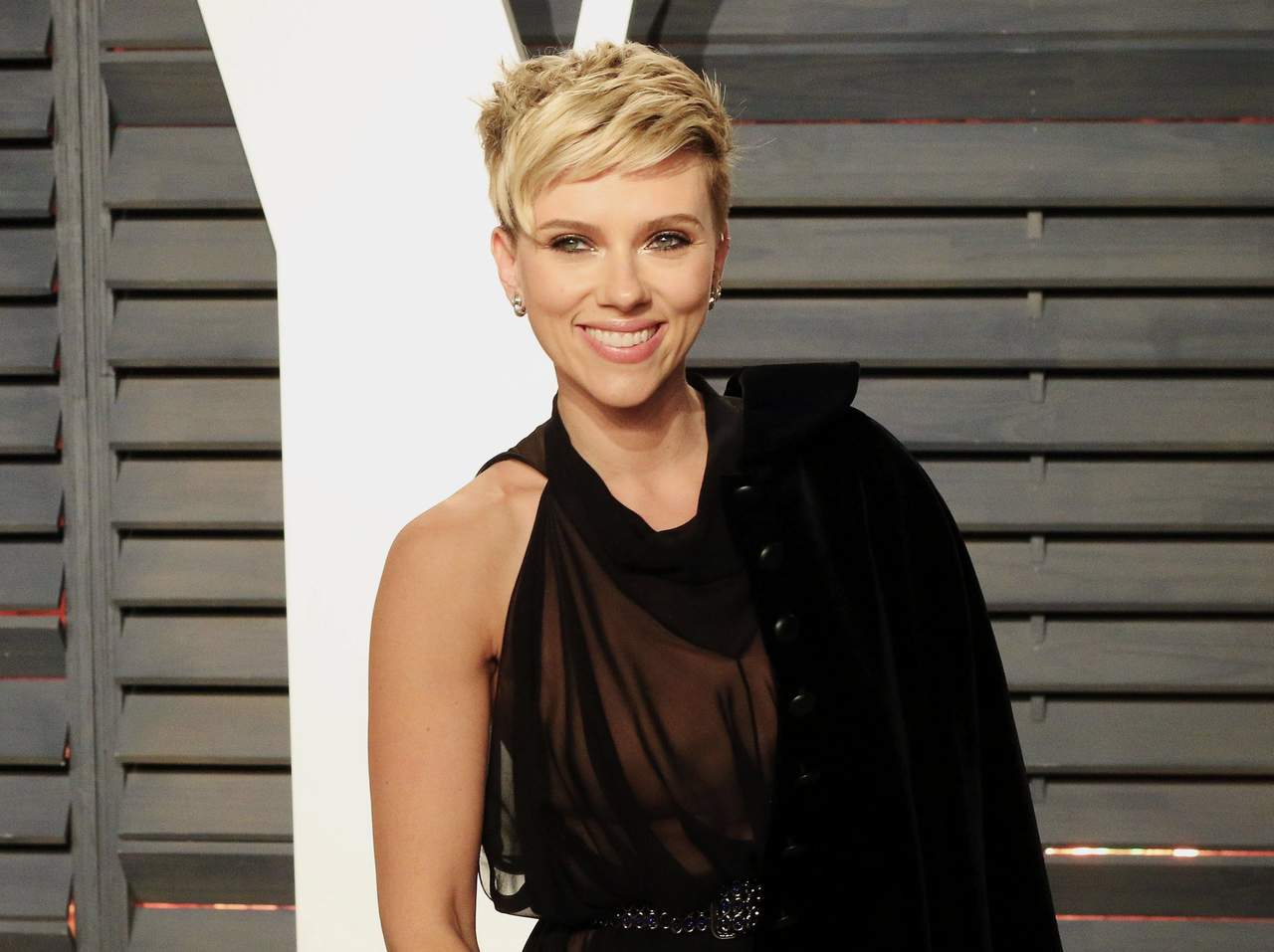 Scarlett Johansson se retira de película ante la crítica. Noticias en tiempo real