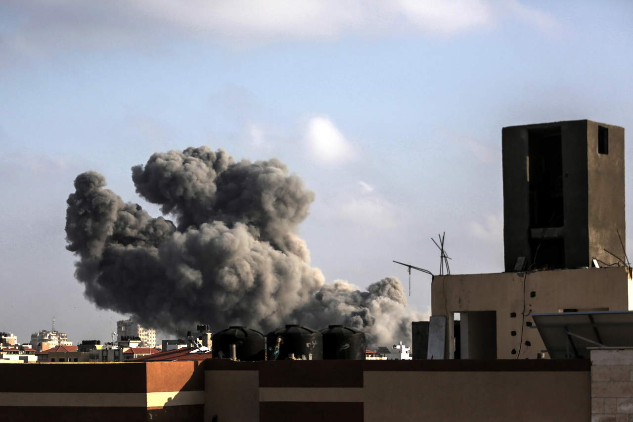 Bombardea Israel a Gaza pese a alto el fuego. Noticias en tiempo real