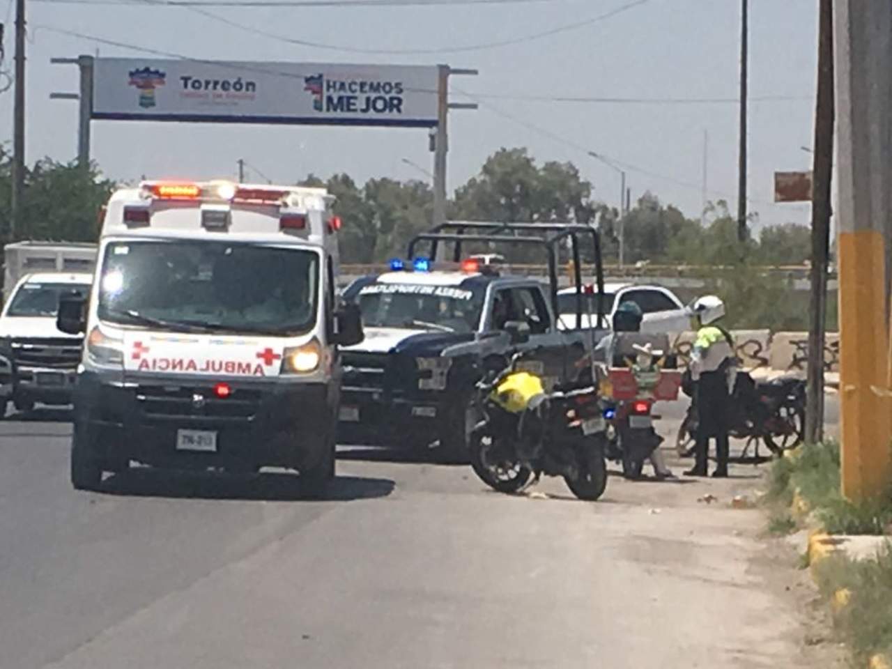 Atropellan a motociclista en la entrada de Torreón; responsable huye. Noticias en tiempo real