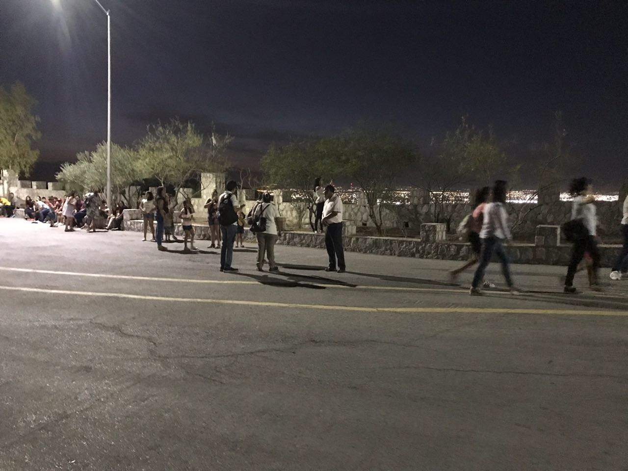 Descarga eléctrica paraliza Teleférico de Torreón. Noticias en tiempo real