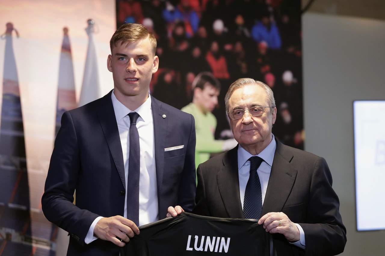 Lunin, juvenil portero ucraniano, es presentado con Real Madrid. Noticias en tiempo real