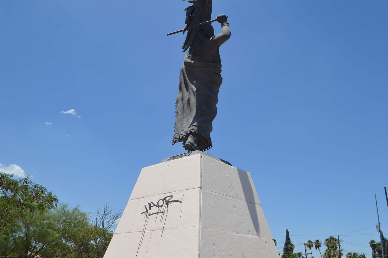 Vandalizan de nuevo monumento a Cuauhtémoc en Matamoros. Noticias en tiempo real