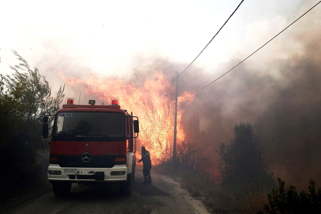 Incendios dejan seis muertos en Grecia. Noticias en tiempo real