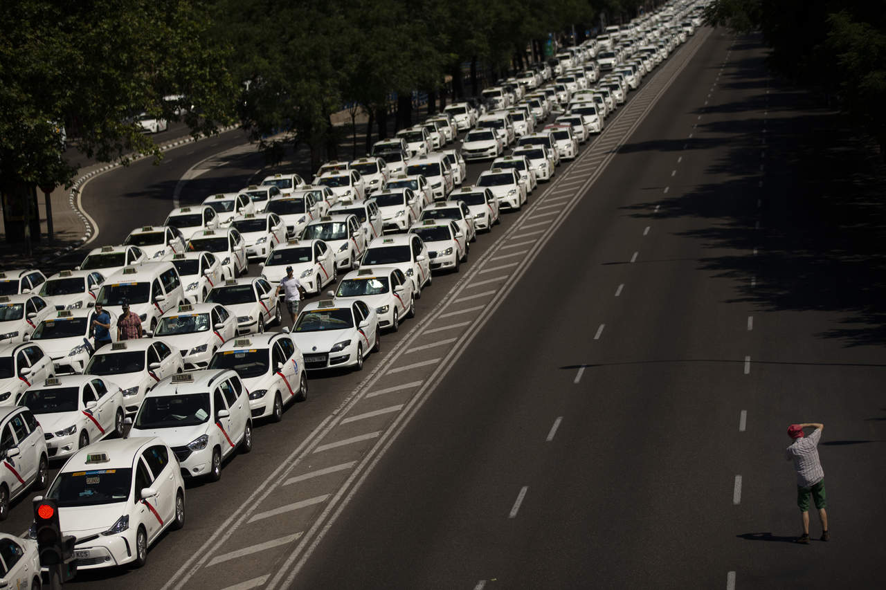 Taxistas paran en España. Noticias en tiempo real
