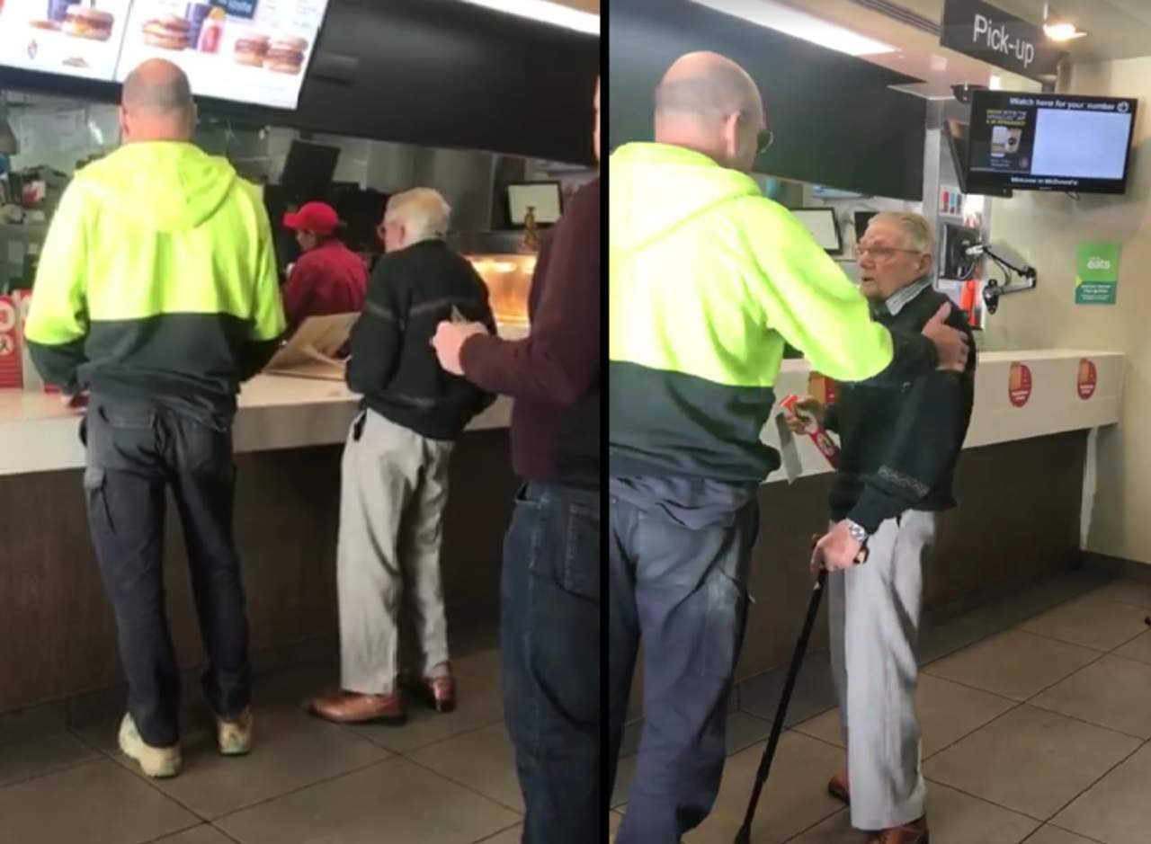 Hombre paga la comida de un anciano desconocido. Noticias en tiempo real