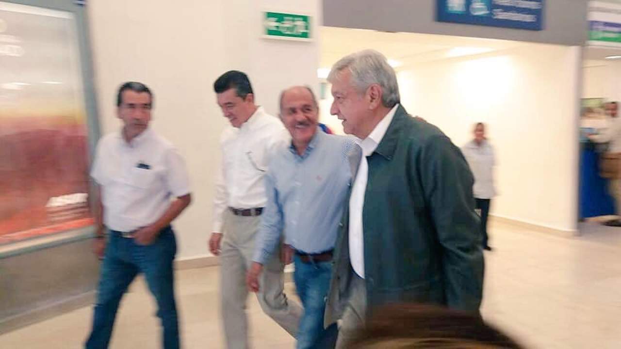 Arriba López Obrador a Tapachula, Chiapas. Noticias en tiempo real