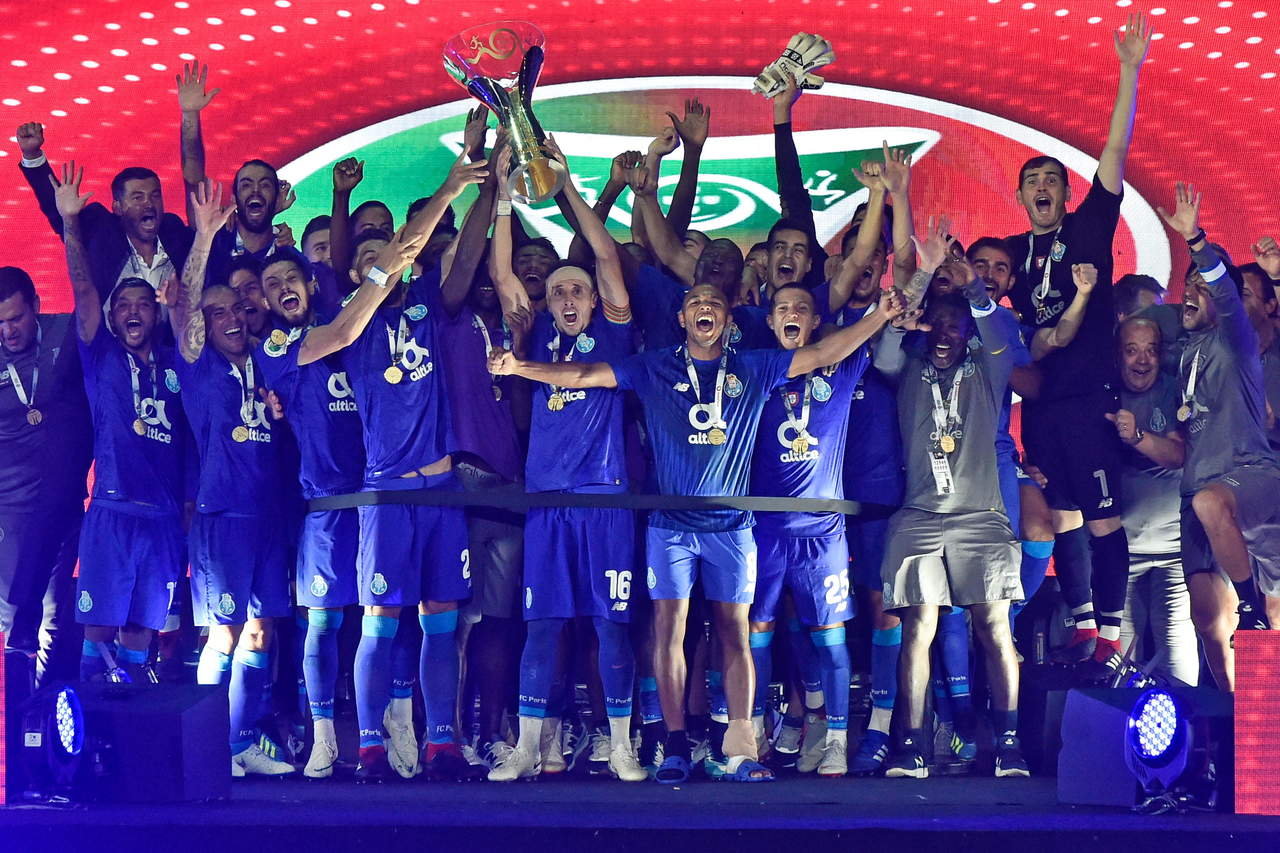 Tecatito anota golazo y Porto gana la Supercopa de Portugal. Noticias en tiempo real