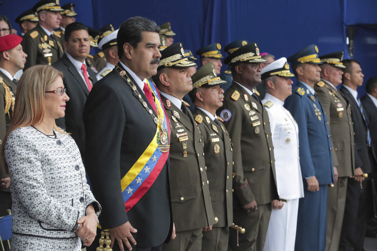 Fuerza Armada venezolana declara irrestricta lealtad a Maduro. Noticias en tiempo real