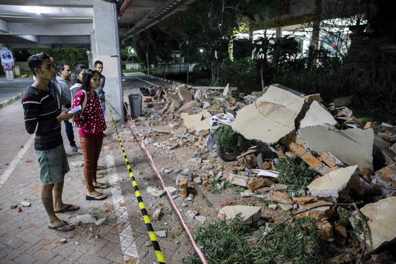 Al menos 19 muertos por sismo en Indonesia. Noticias en tiempo real