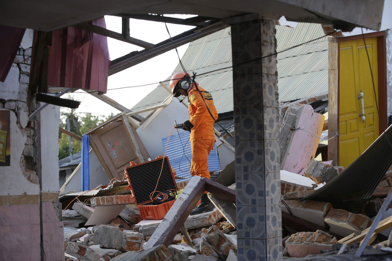 Suman 98 los muertos por sismo en isla de Indonesia. Noticias en tiempo real