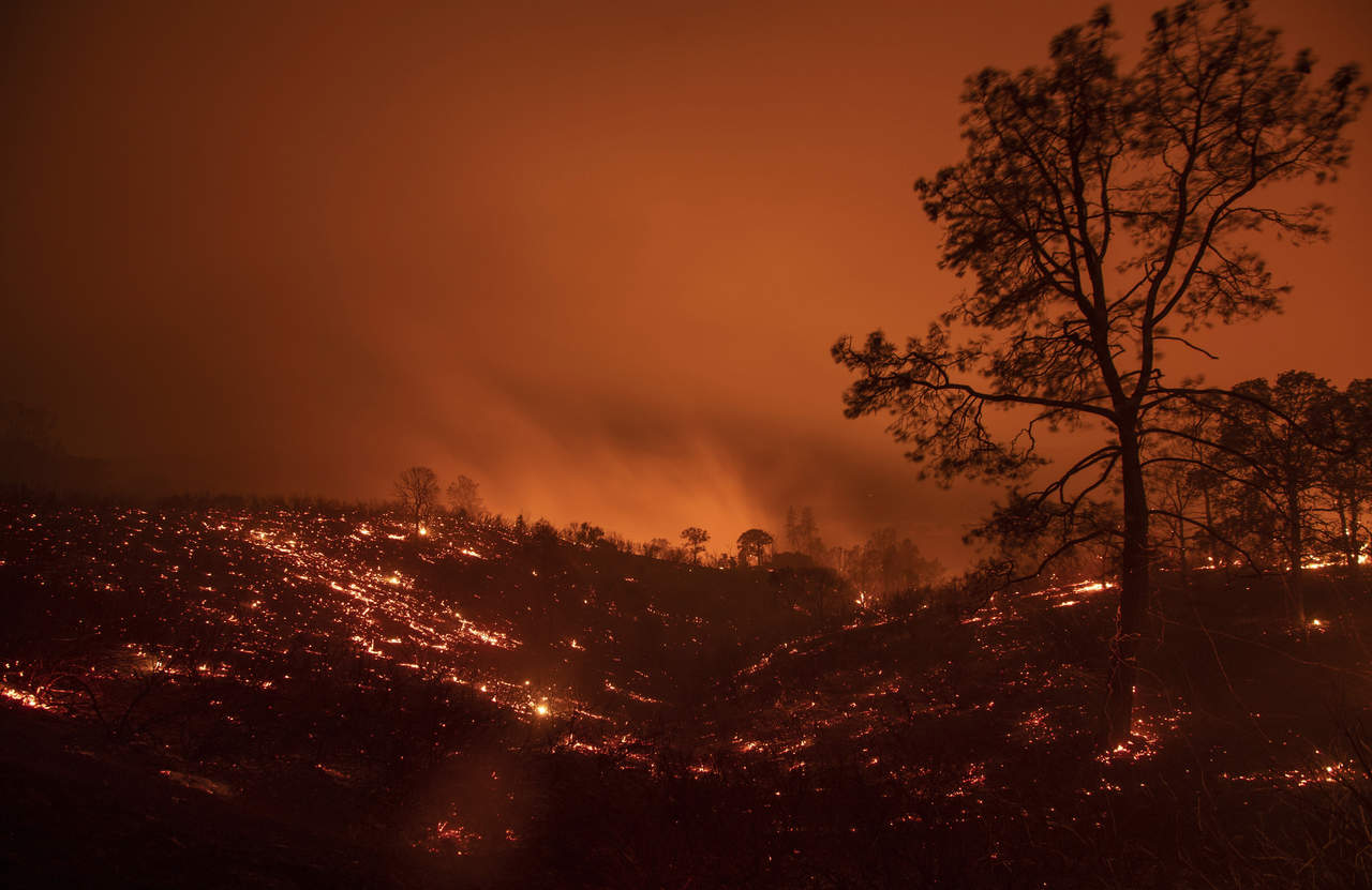 California vive los incendios más grandes de su historia. Noticias en tiempo real