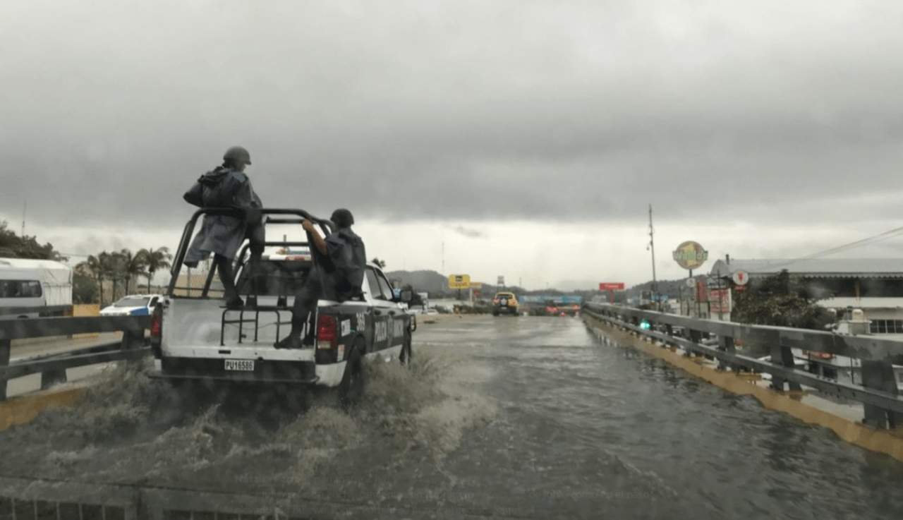 Deja tormenta Ileana derrumbes en Guerrero. Noticias en tiempo real