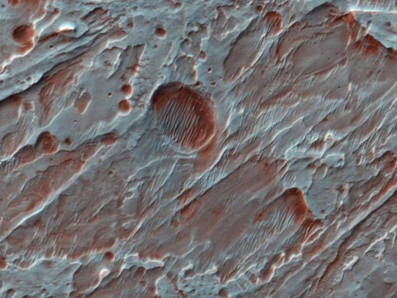 Muestra NASA imágenes de cráter en Marte. Noticias en tiempo real