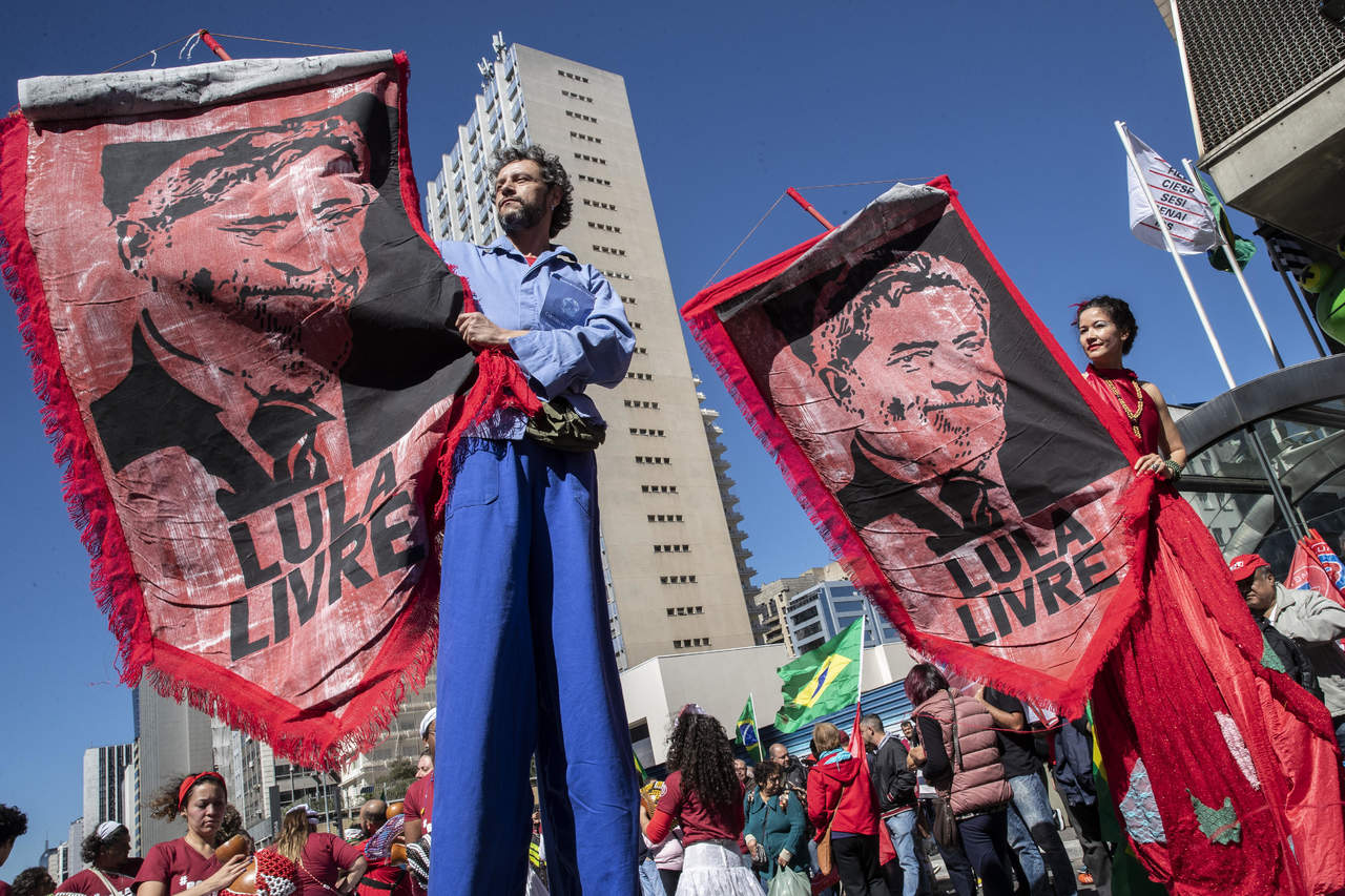 Simpatizantes de Lula marchan hacia Brasilia. Noticias en tiempo real