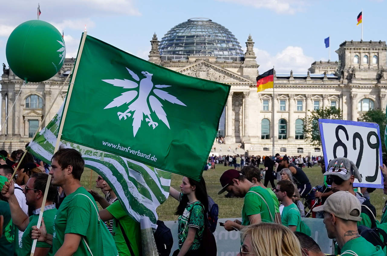 Marchan miles en Berlín por la legalización de la marihuana. Noticias en tiempo real