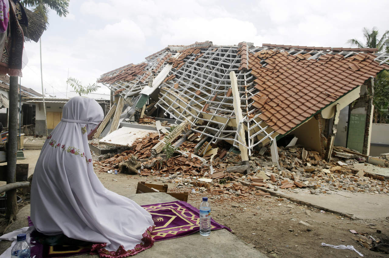 Aumenta a 436 la cifra de muertos por sismo en Indonesia. Noticias en tiempo real