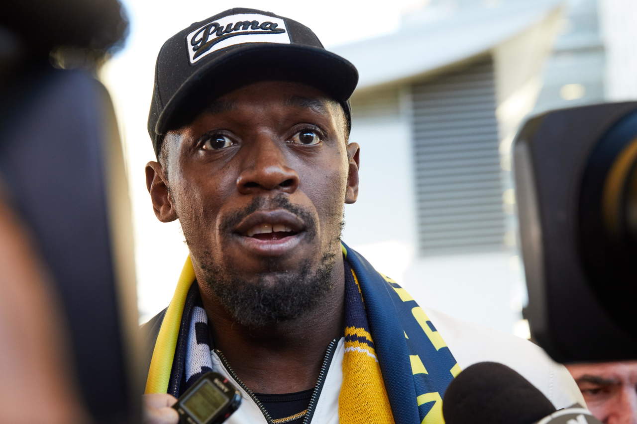 Usain Bolt celebra su cumpleaños 32 con Central Coast Mariners. Noticias en tiempo real