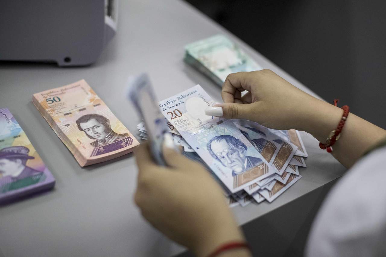 Venezuela oficializa devaluación del 95.8 % con nueva tasa de cambio. Noticias en tiempo real
