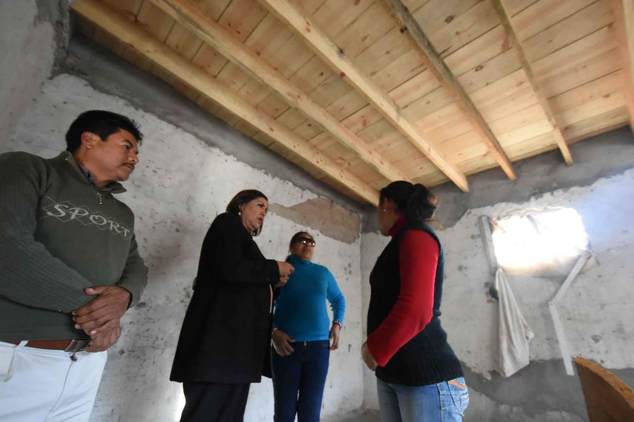 Construyen 100 techos para familias vulnerables. Noticias en tiempo real