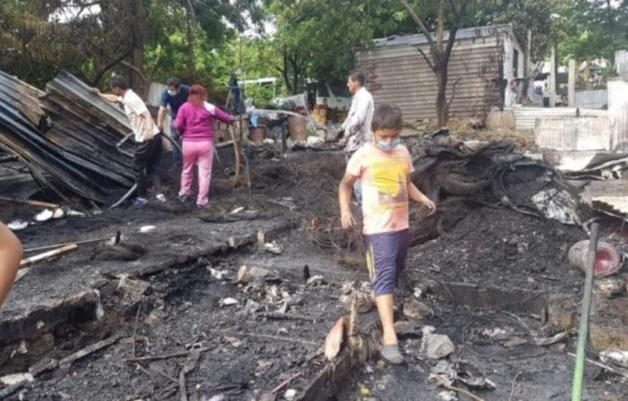 Incendio consume 11 viviendas en Veracruz; no hay víctimas. Noticias en tiempo real